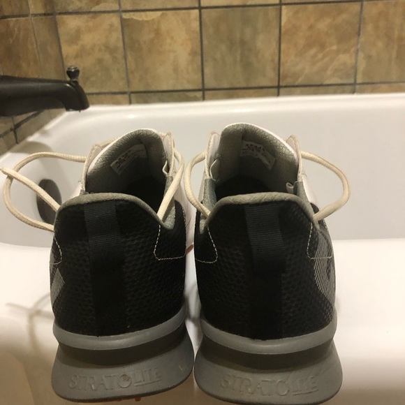 Footjoy golf shoes - Picture 2 of 4